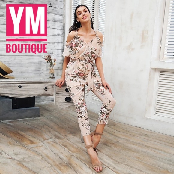 🌺1 Left 🌺 Floral jumpsuit - Picture 4 of 4